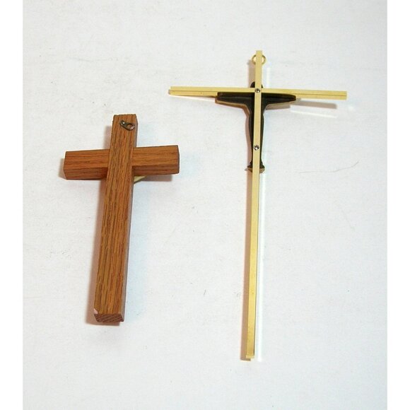 Two Vintage Crucifixes Catholic Christian Crosses - Picture 3 of 4